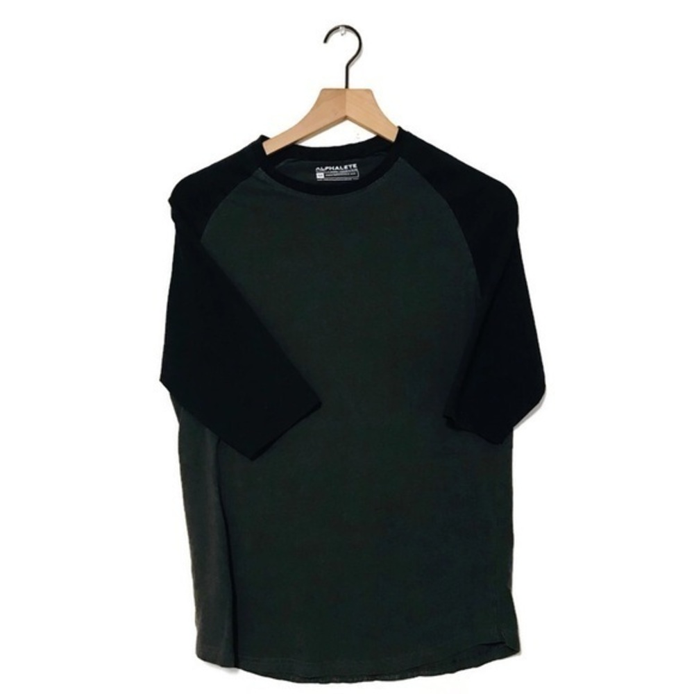 Alphalete Athletic Fit Black Charcoal Gray Raglan Short Sleeve T-Shirt Medium
